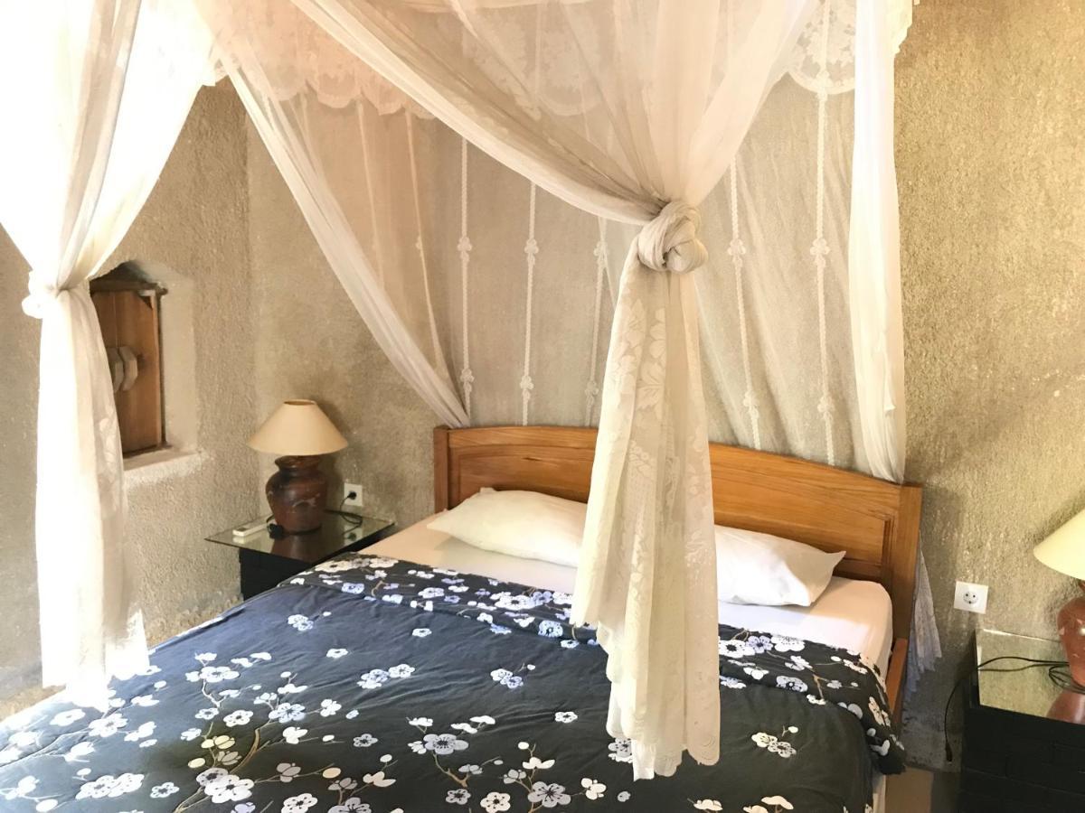 Satria Bungalow Улувату Екстер'єр фото